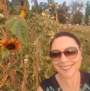 Meet your Posher, Debbie